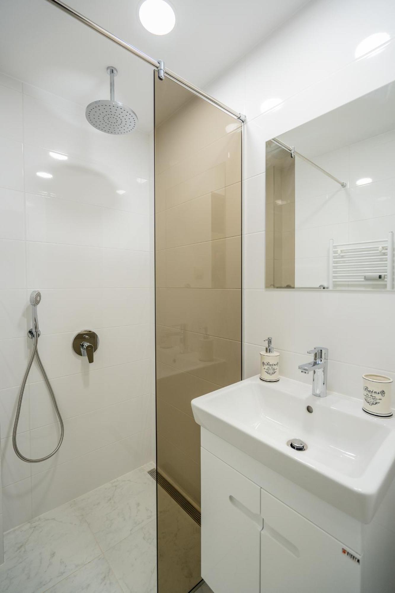 Top Location Central New & Spacious 3 Bdr Apt Medical Academy Σόφια Εξωτερικό φωτογραφία