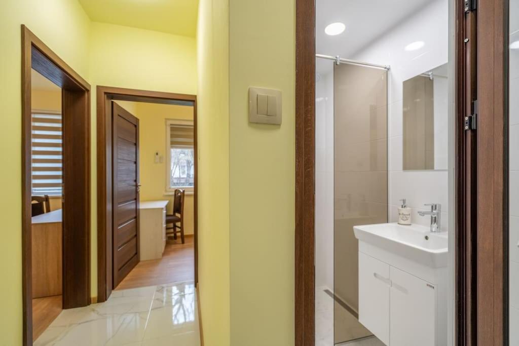 Top Location Central New & Spacious 3 Bdr Apt Medical Academy Σόφια Εξωτερικό φωτογραφία